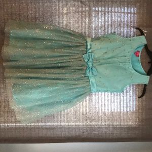 Girls dress